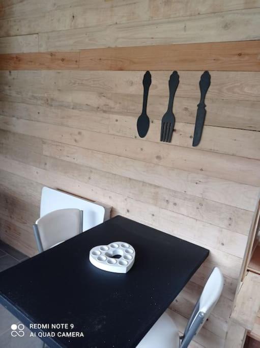 הוילה Tellin Le P'Tit Nid : Mini Loft Pour 2 A 4 Personnes מראה חיצוני תמונה