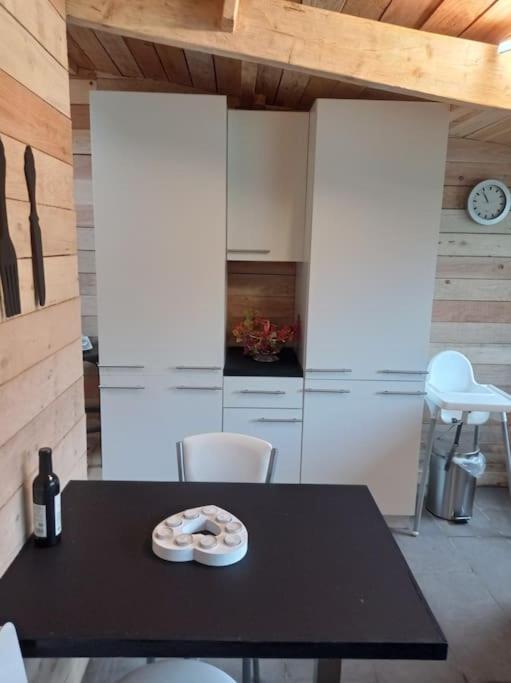 הוילה Tellin Le P'Tit Nid : Mini Loft Pour 2 A 4 Personnes מראה חיצוני תמונה