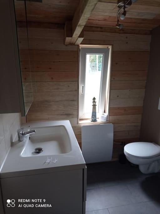 הוילה Tellin Le P'Tit Nid : Mini Loft Pour 2 A 4 Personnes מראה חיצוני תמונה